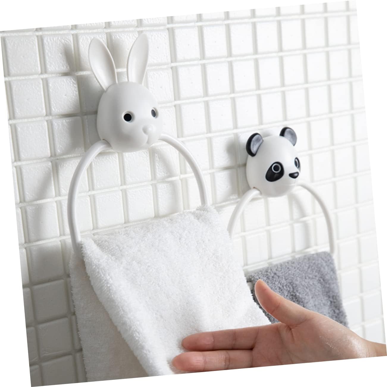 PRETYZOOM Cartoon Design Wall Mounted Towel Holder