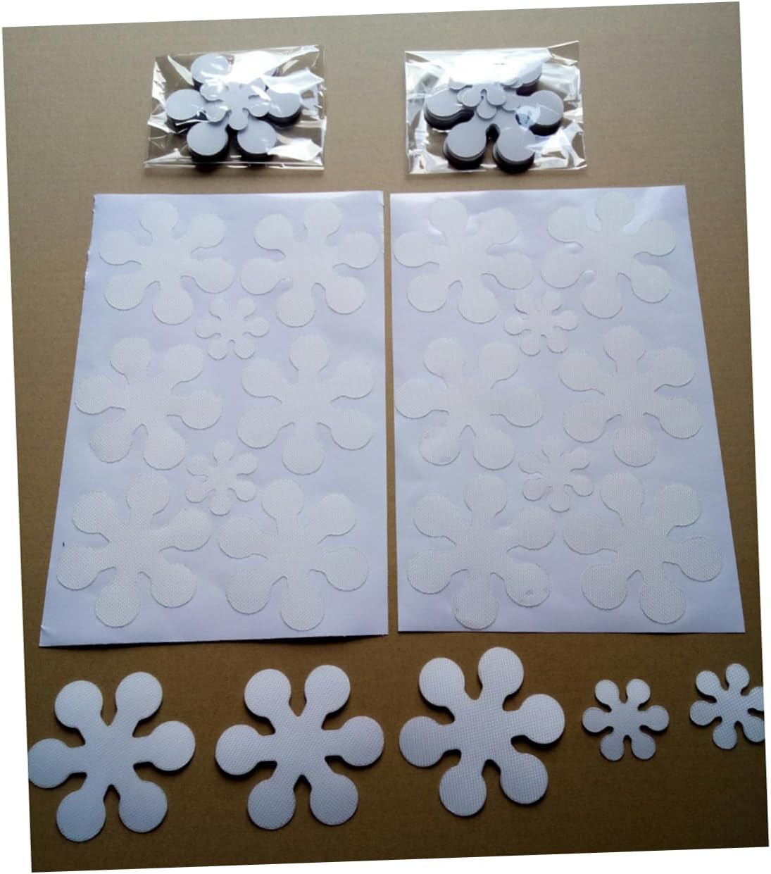 Slipproof Bath Mat with 8pcs Snowflake Non-Skid Stickers