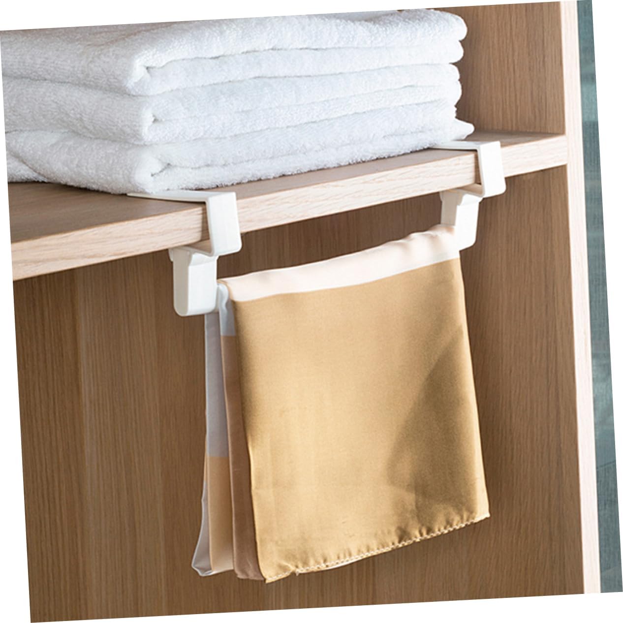 Space-Saving 2-Piece Towel Rack