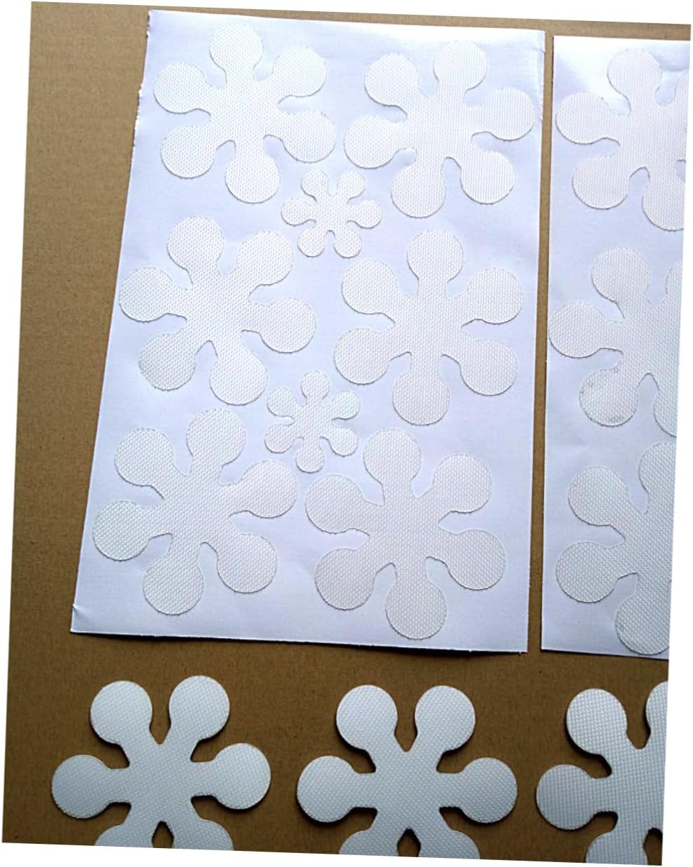 Slipproof Bath Mat with 8pcs Snowflake Non-Skid Stickers