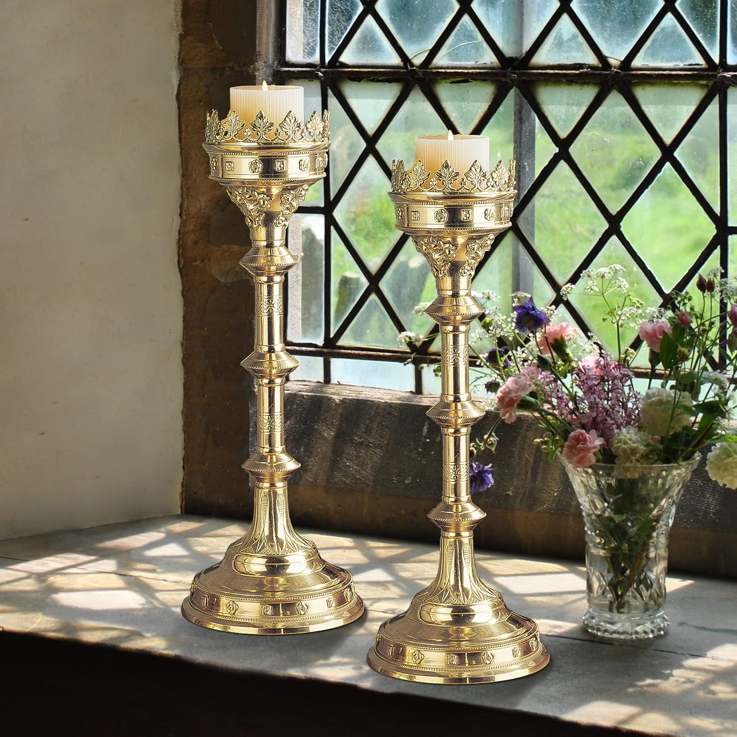 Design Toscano Parent Chartres Cathedral Gothic Estate Candlestick